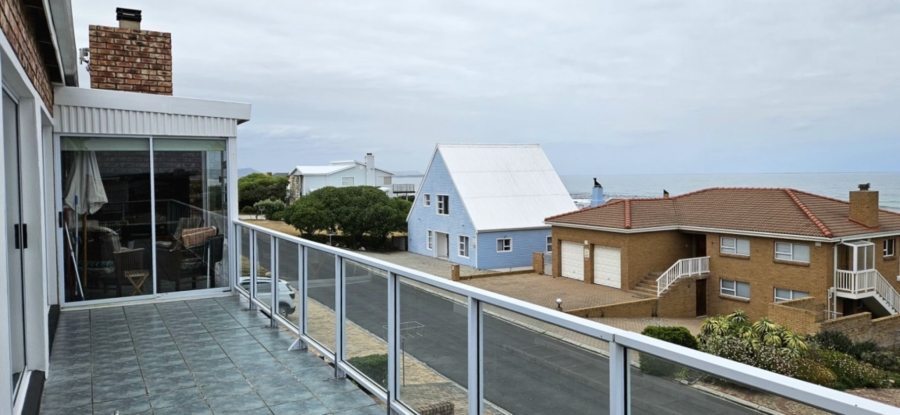 5 Bedroom Property for Sale in Franskraal Western Cape